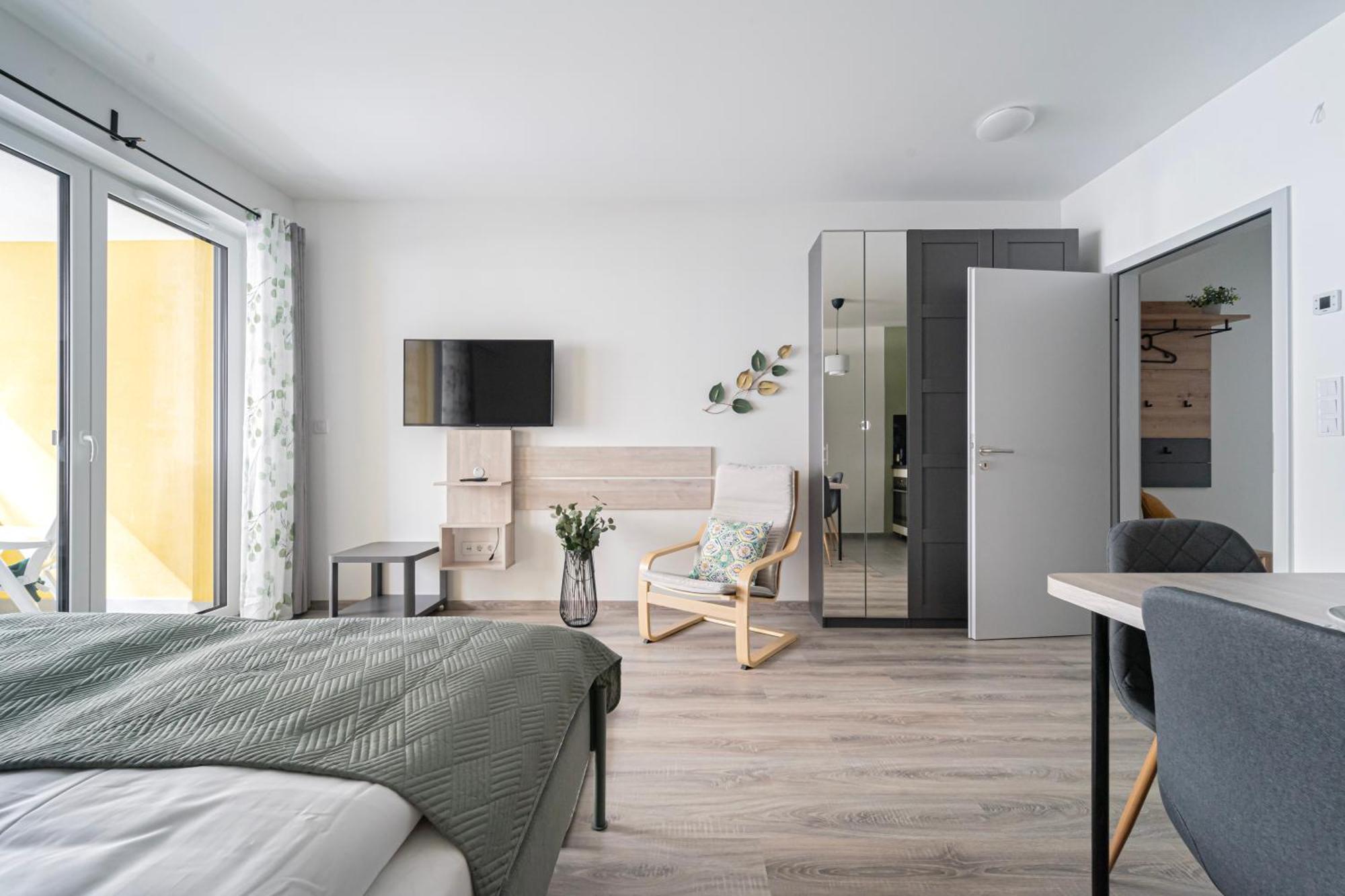 Westside Garden Apartments By Urbanrent Budapest Exterior photo